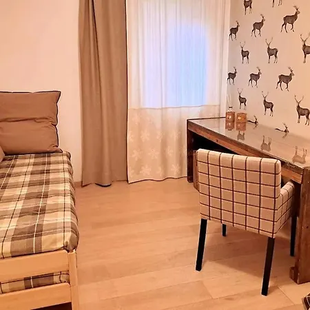 Comfortable Near The Station With Parking شقة *