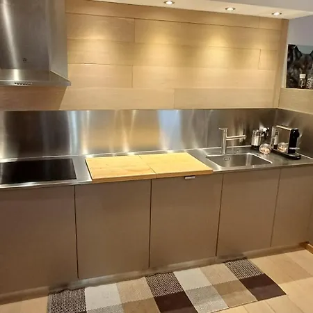 Comfortable Near The Station With Parking *