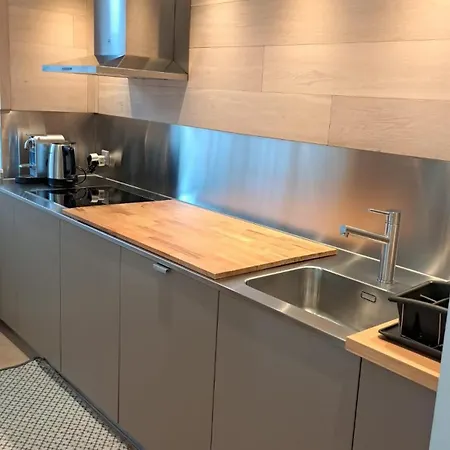 Comfortable Near The Station With Parking