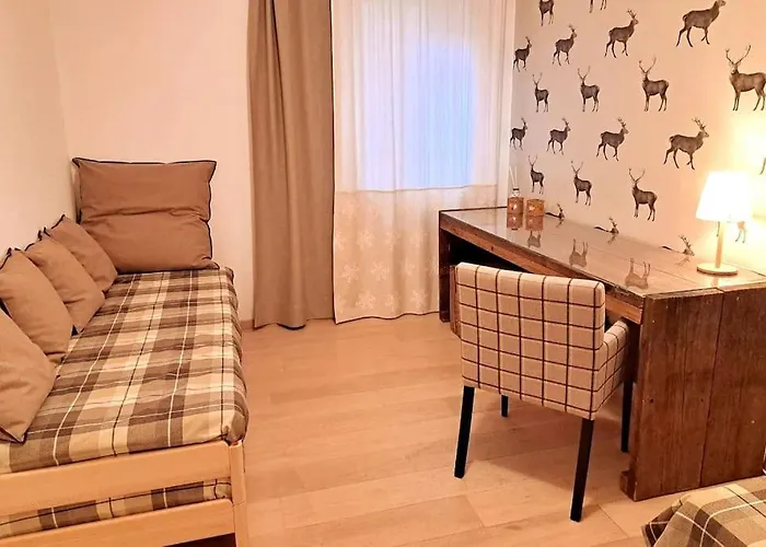 Comfortable Near The Station With Parking דירה *