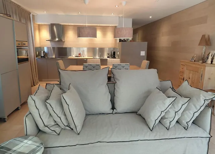 Comfortable Near The Station With Parking Laax