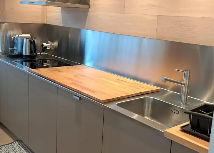 Comfortable Near The Station With Parking