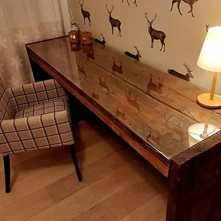 Comfortable Near The Station With Parking Laax